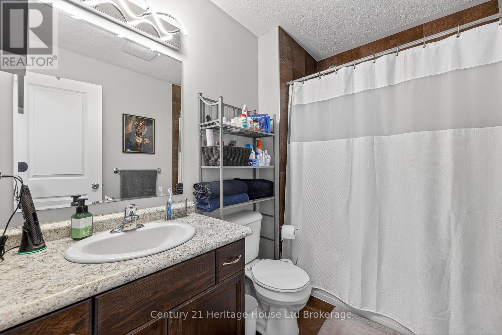 1180 CAEN AVENUE - 19
