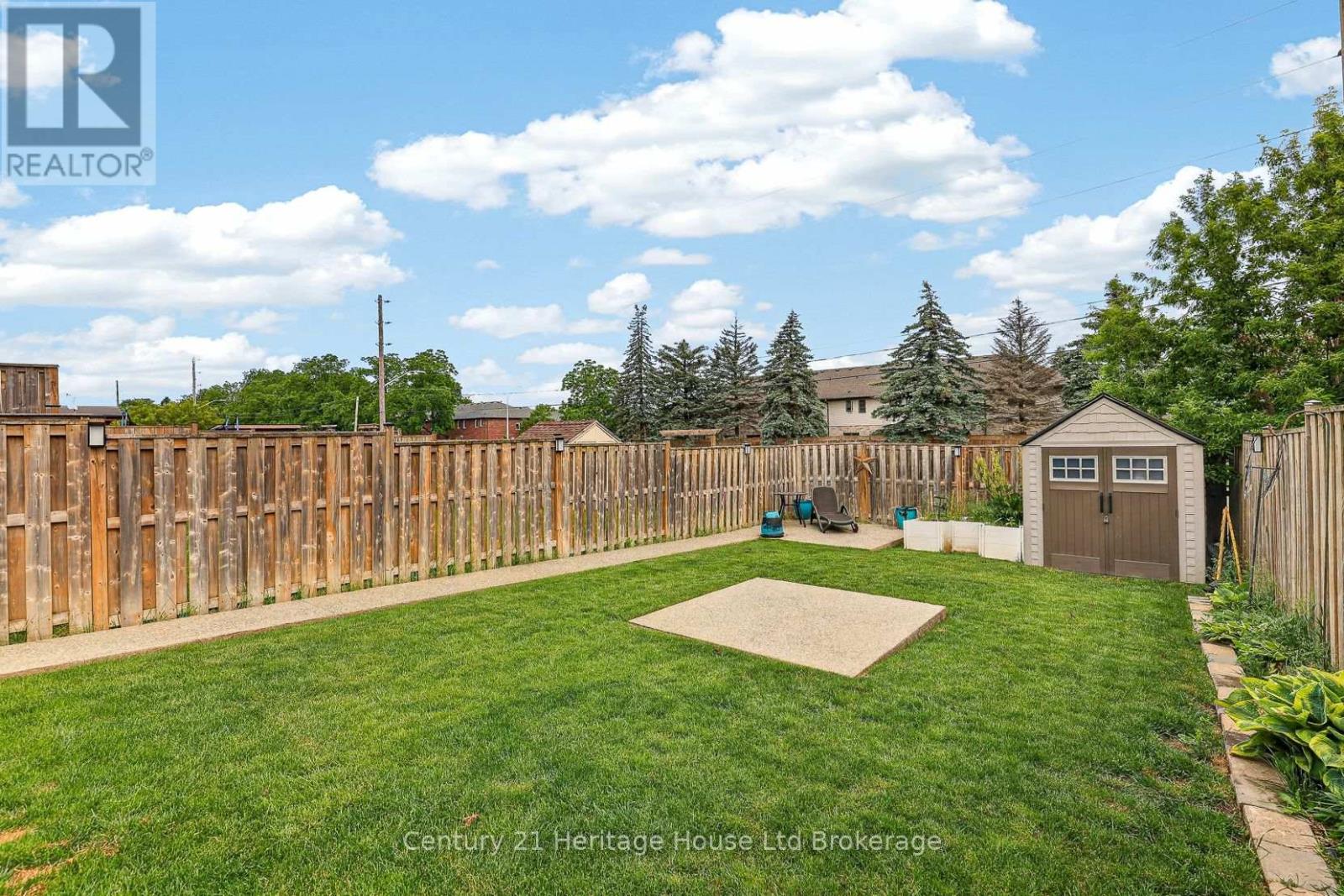 1180 CAEN AVENUE - 22