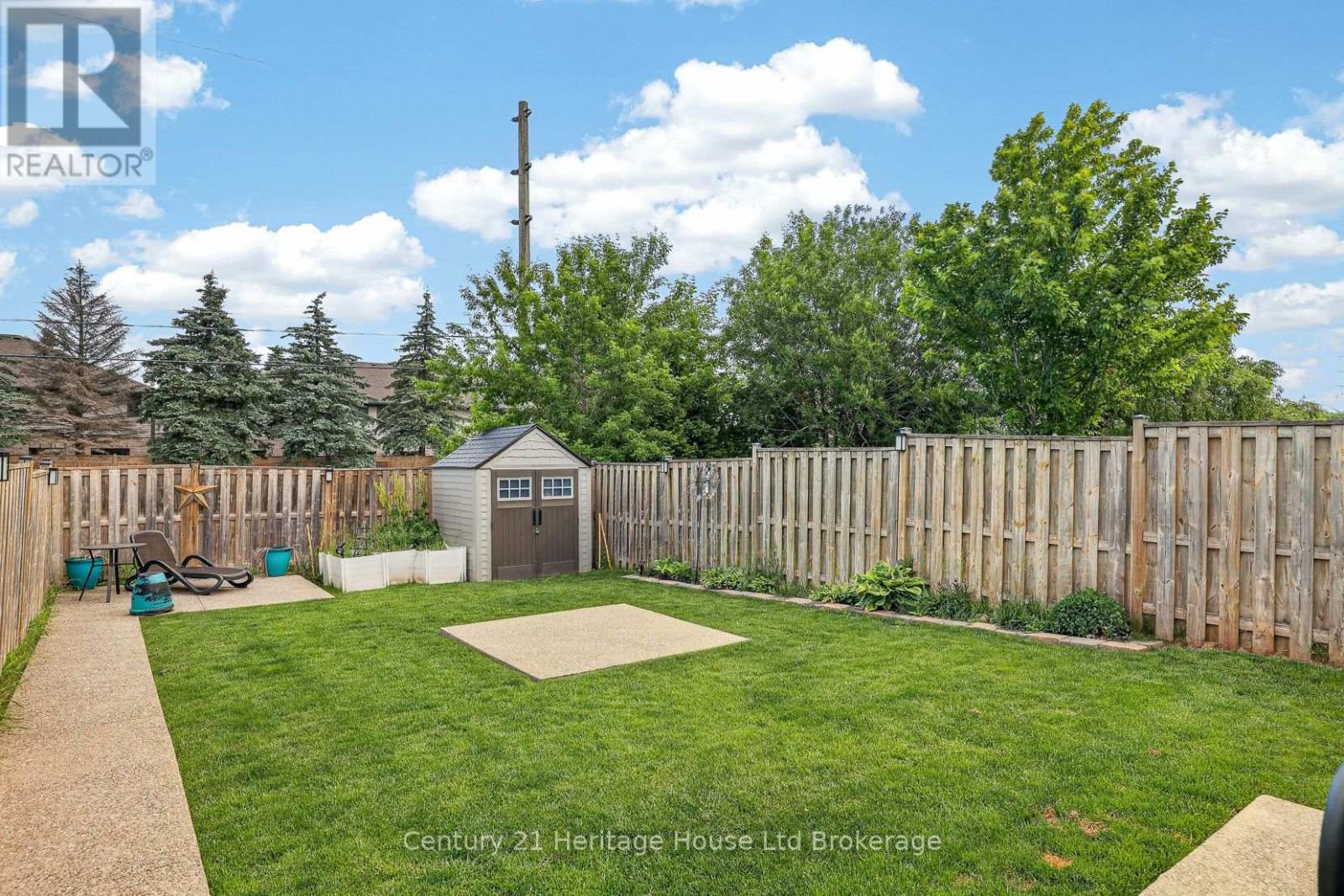 1180 CAEN AVENUE - 32
