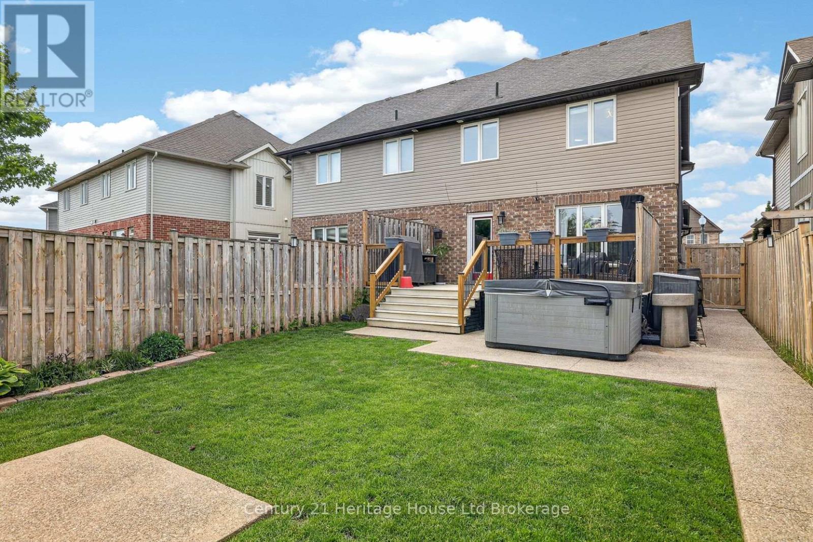 1180 CAEN AVENUE - 33