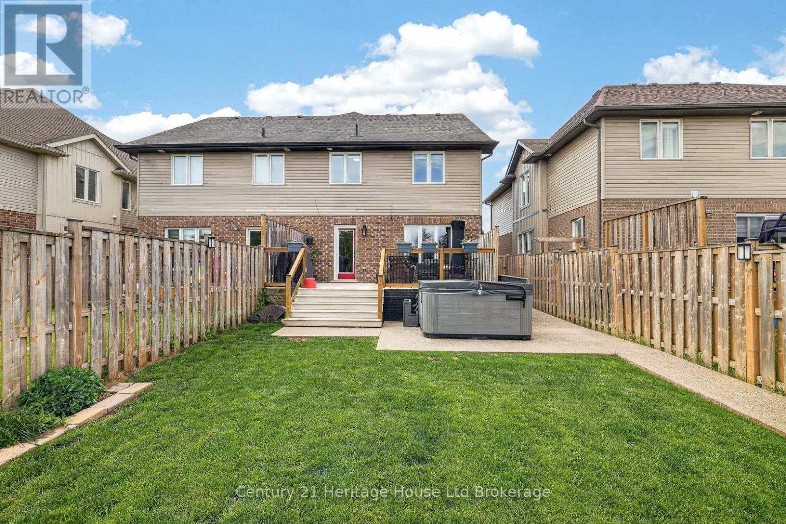 1180 CAEN AVENUE - 34