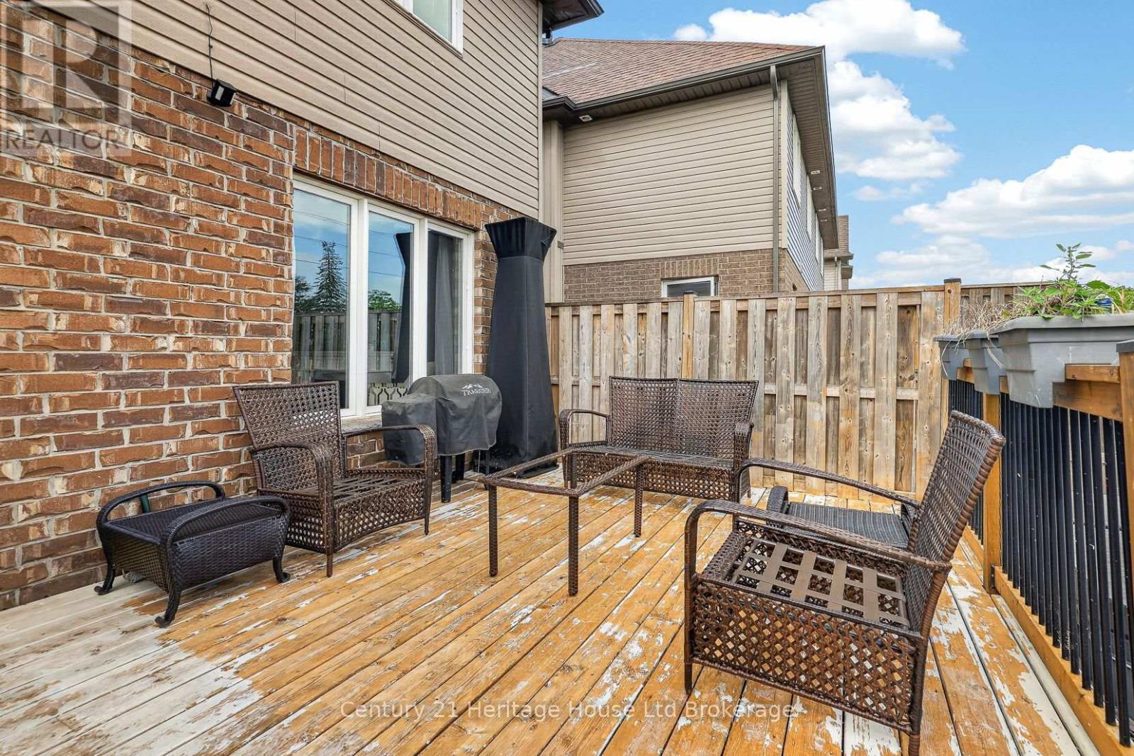 1180 CAEN AVENUE - 38