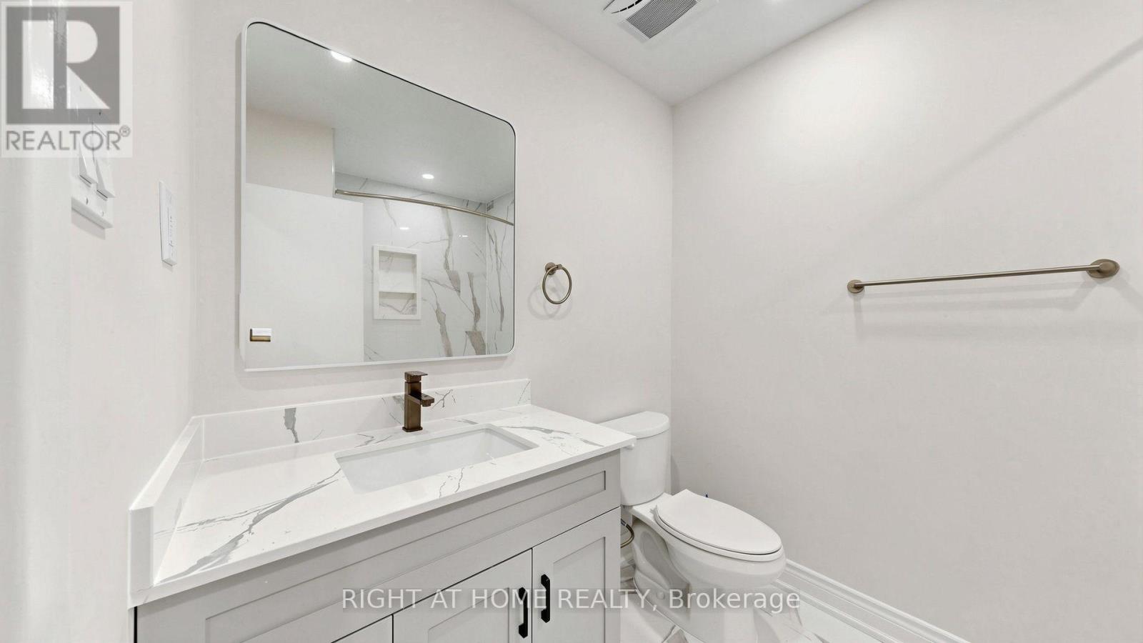 76 FENSIDE DRIVE - 23