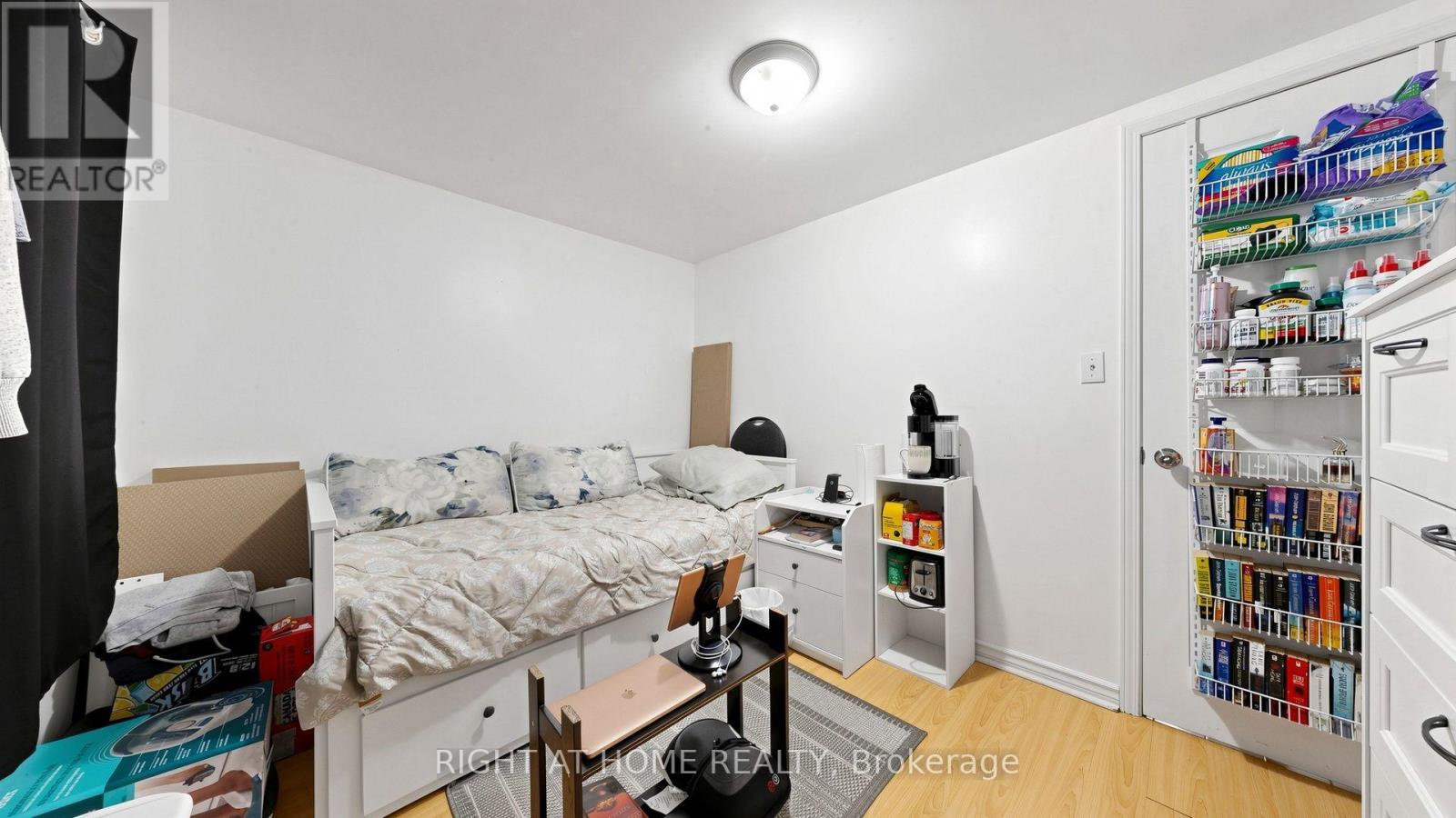 76 FENSIDE DRIVE - 28