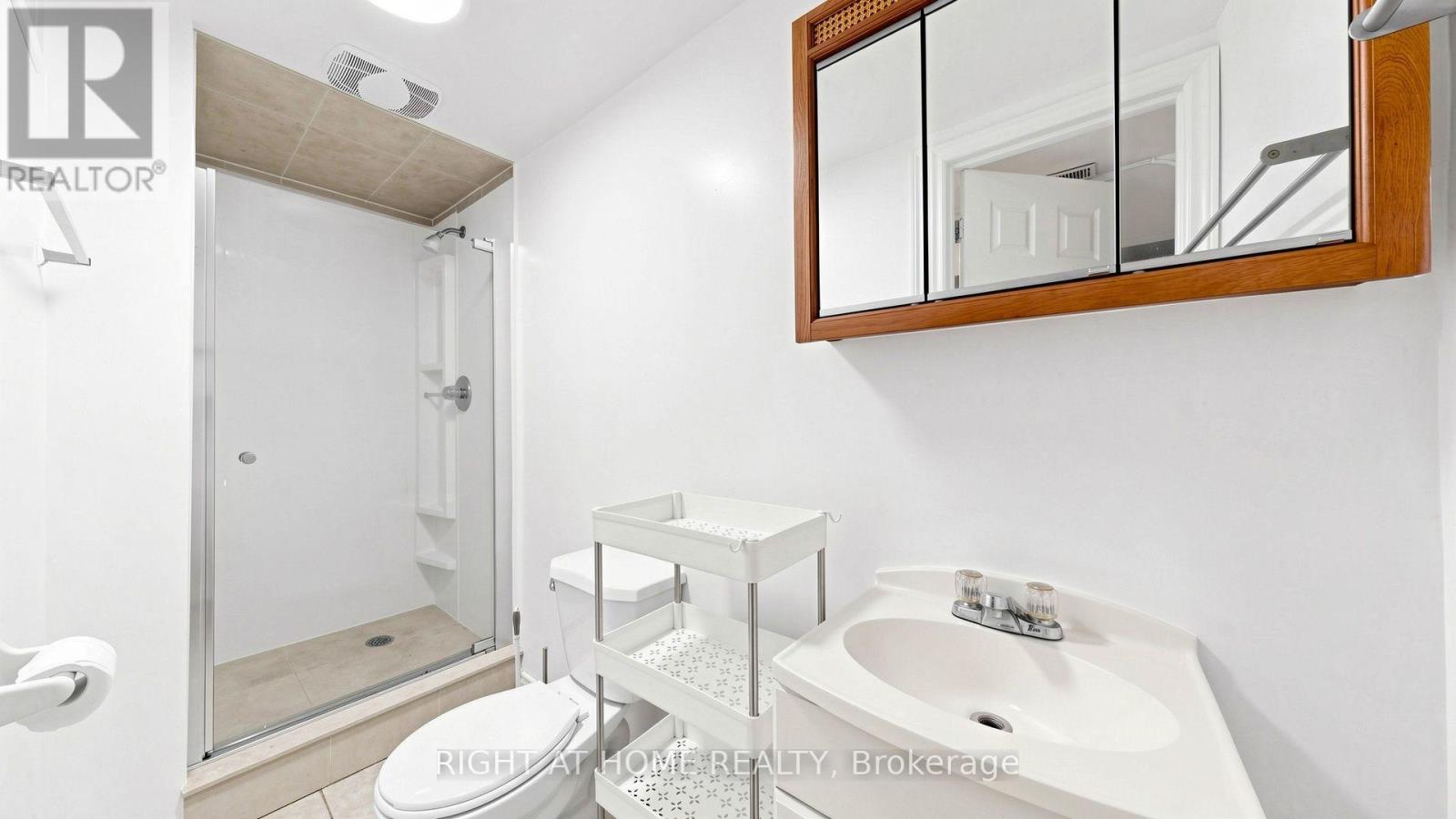 76 FENSIDE DRIVE - 37