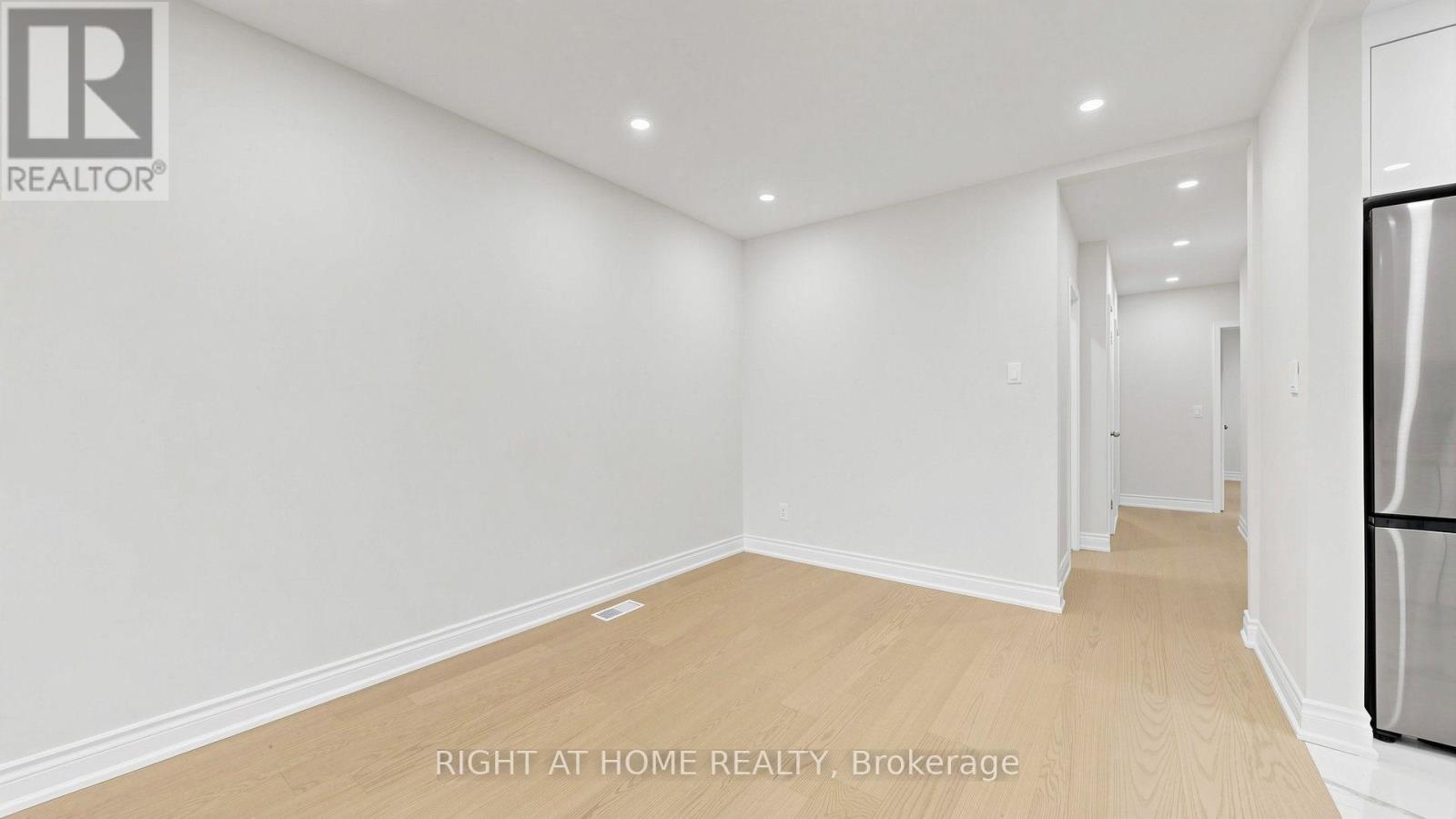 76 FENSIDE DRIVE - 8