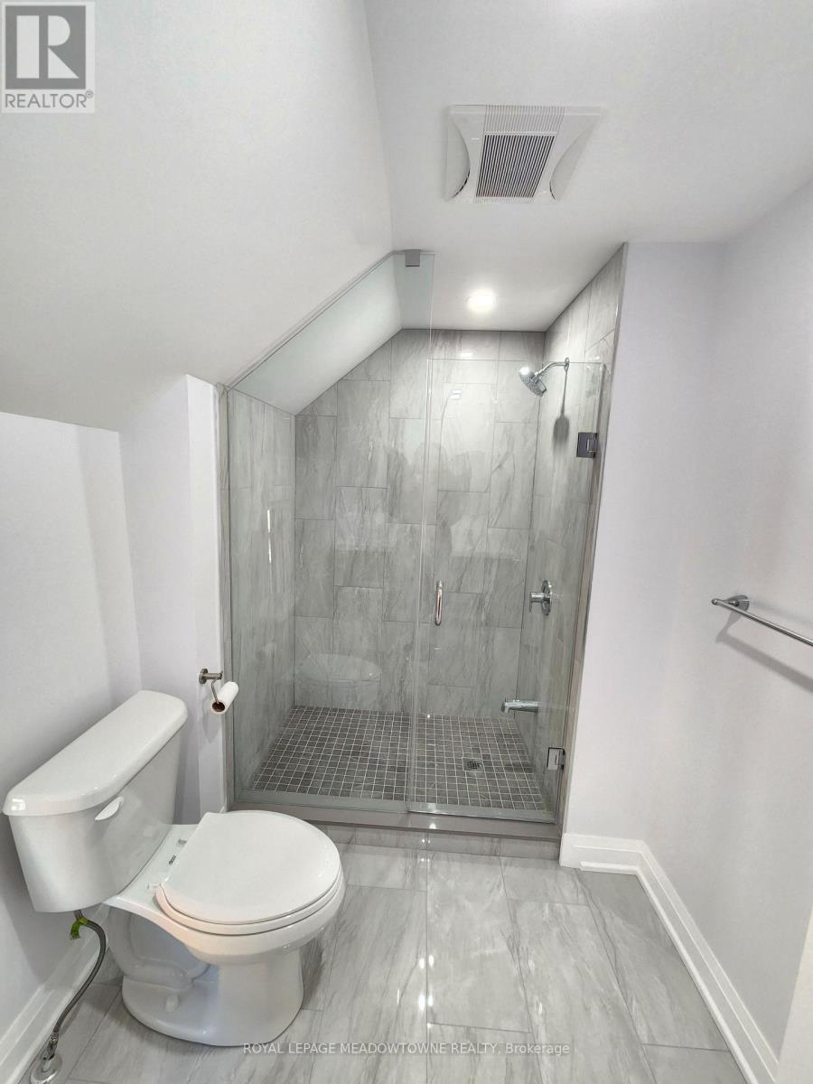 119 COLBORNE STREET E - 13