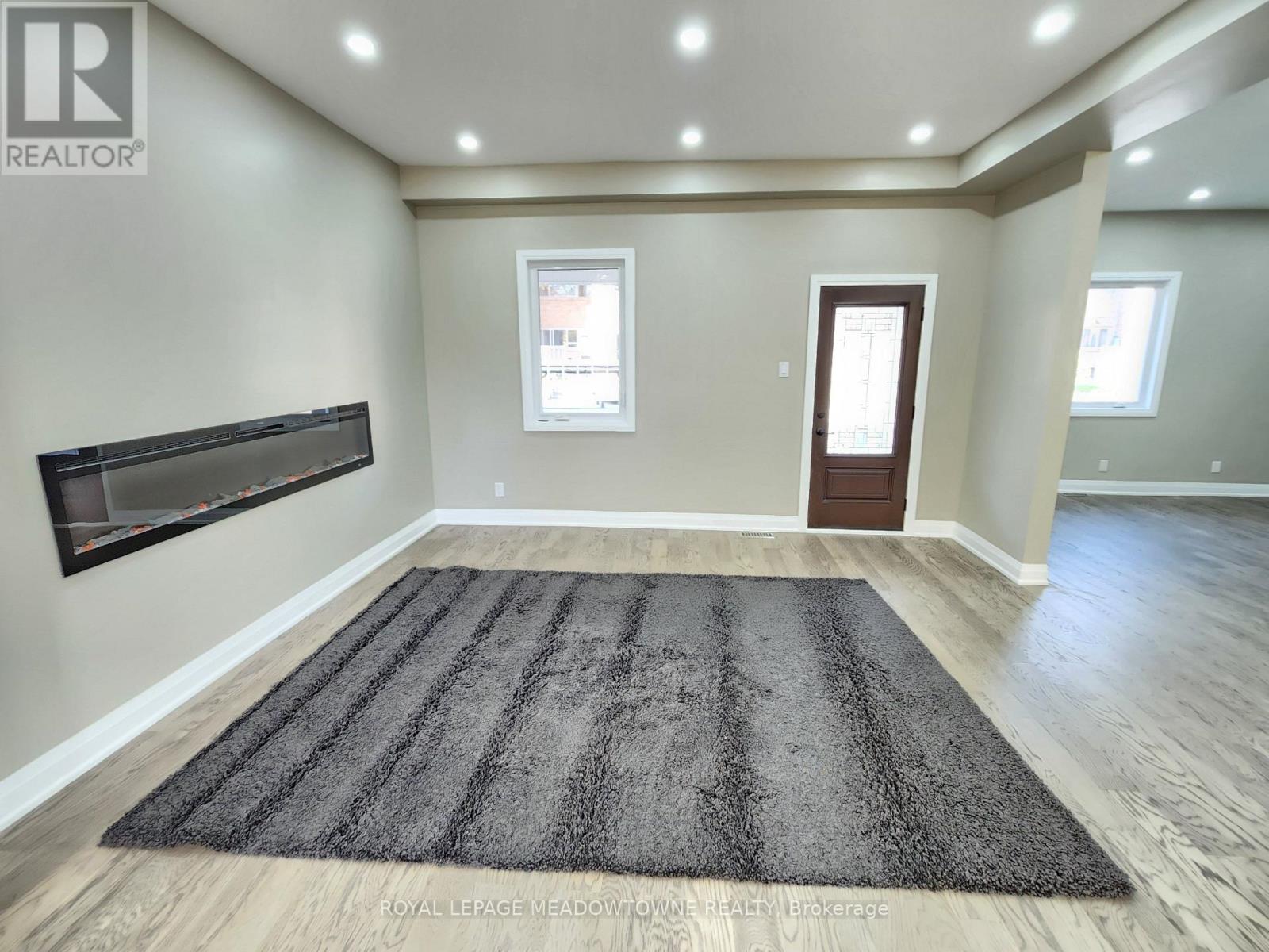 119 COLBORNE STREET E - 2
