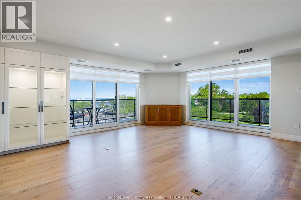 #501 109 Robson ROAD - 17