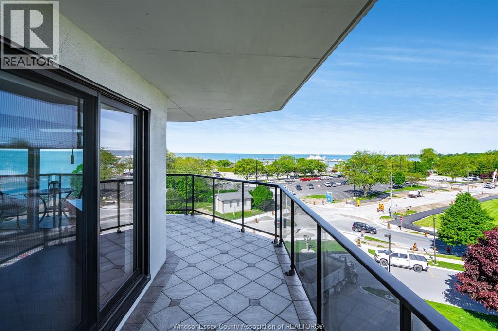 #501 109 Robson ROAD - 34