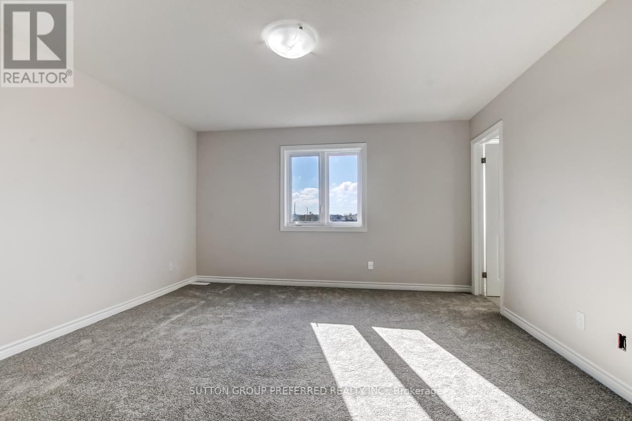 371 KENNINGTON WAY - 22