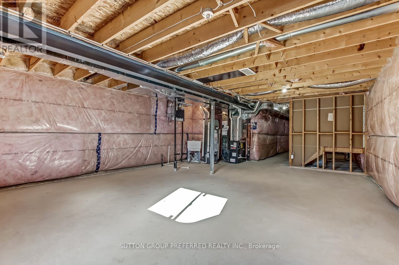 371 KENNINGTON WAY - 26