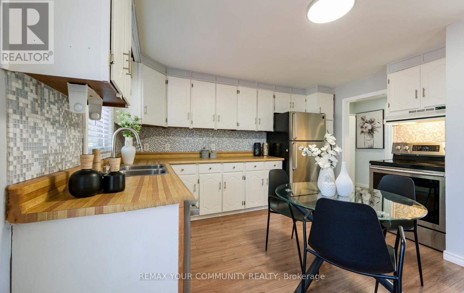 285 KENWOOD AVENUE - 11