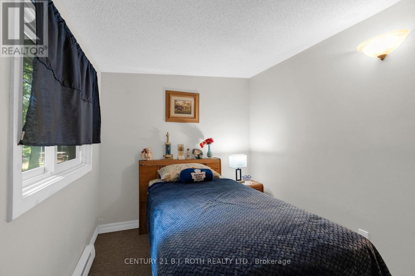 678 PINEGROVE AVENUE - 16
