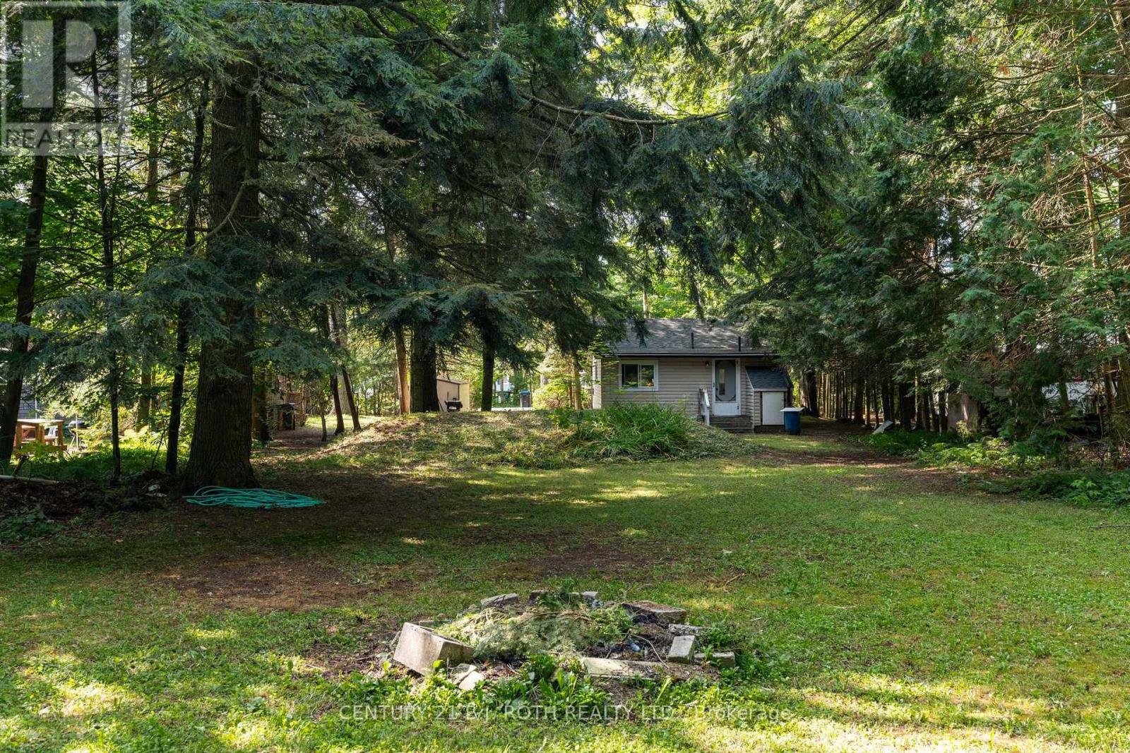 678 PINEGROVE AVENUE - 23