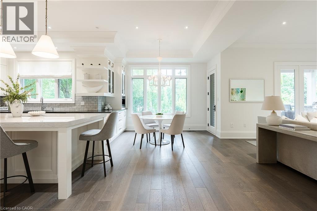 2458 MEADOWOOD Crescent - 17