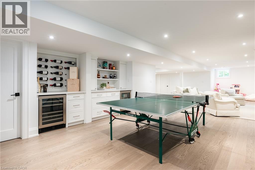2458 MEADOWOOD Crescent - 39