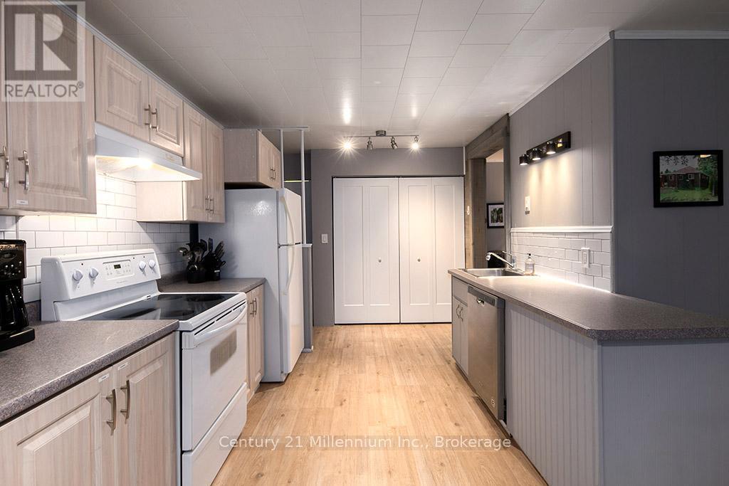175134 GREY ROAD 30 ROAD - 6