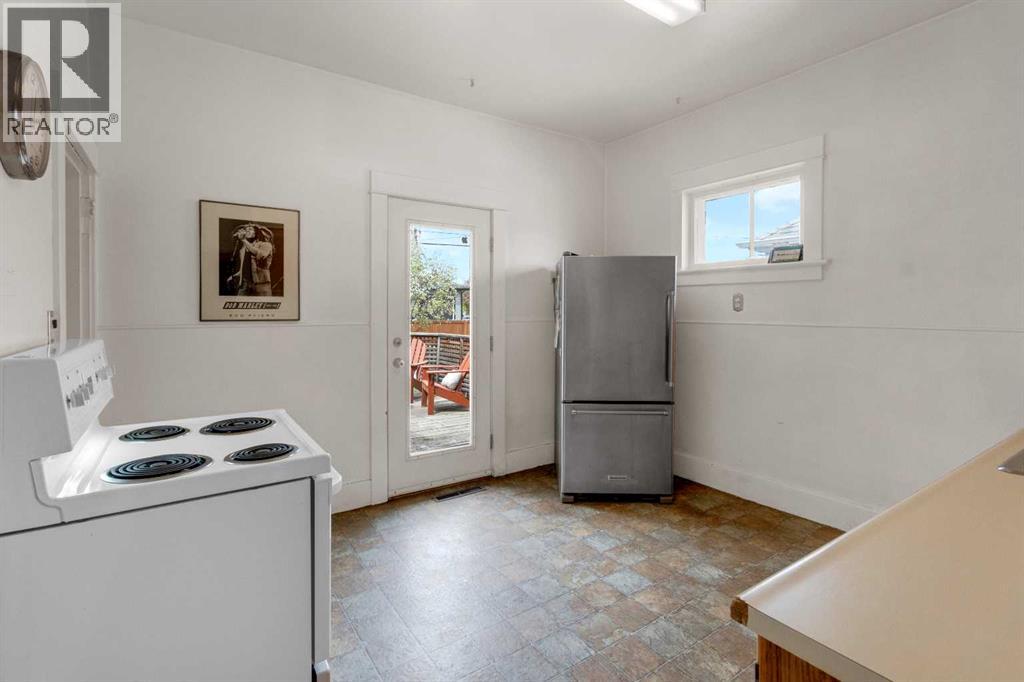 2003 26a Street SW - 16