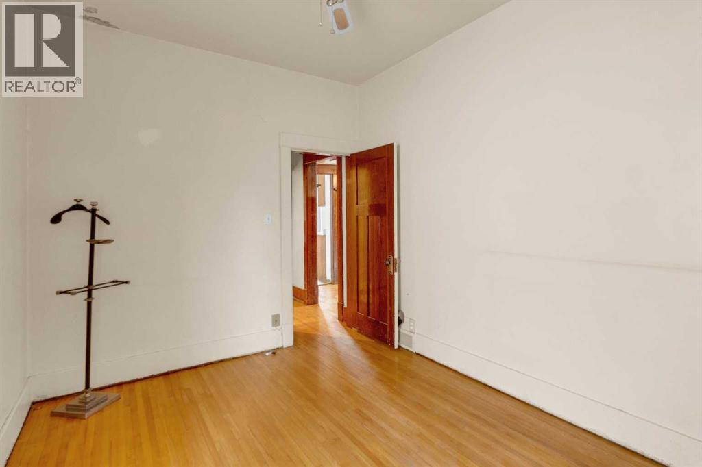 2003 26a Street SW - 24