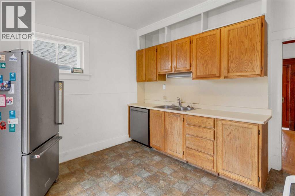2003 26a Street SW - 17