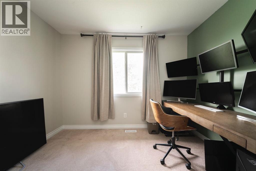 #11 411 Williams Drive - 24