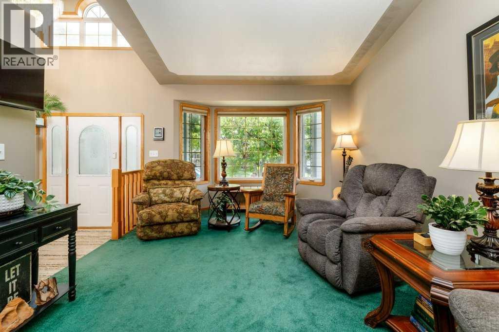 4646 52 Avenue - Image 5