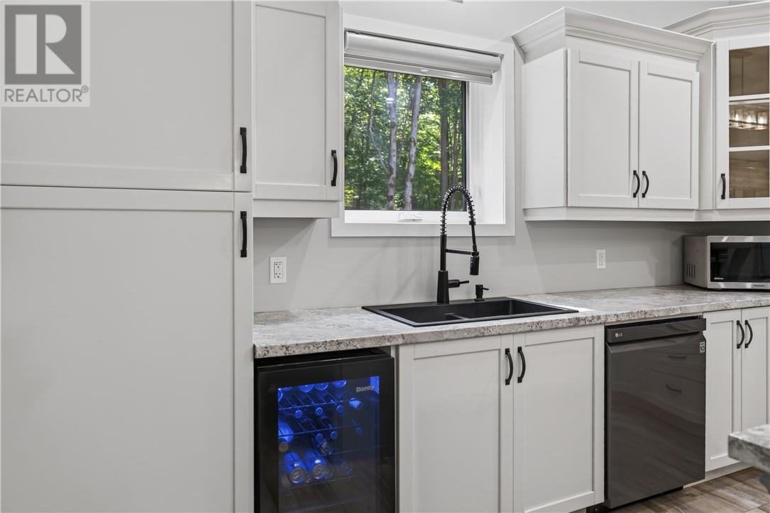 264 Lakeview Drive - 11