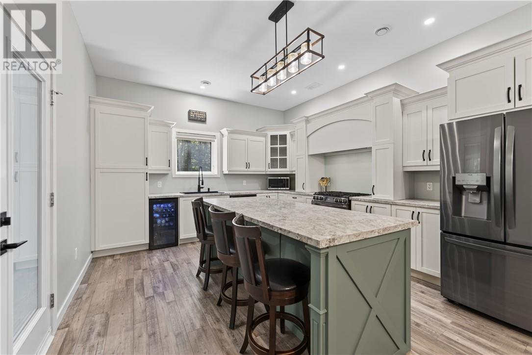 264 Lakeview Drive - 6