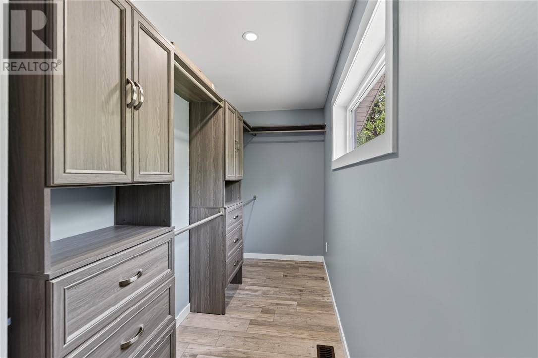 264 Lakeview Drive - 31