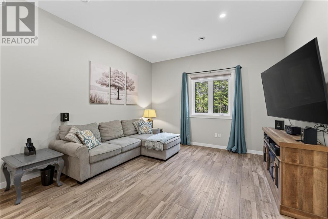264 Lakeview Drive - 14