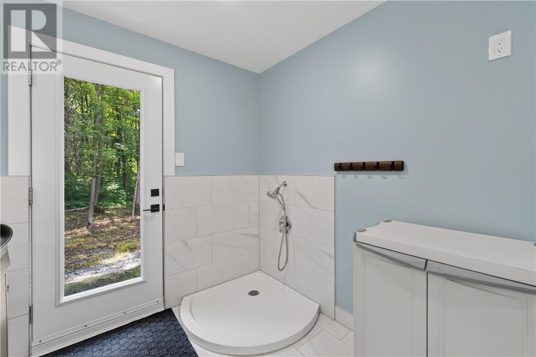 264 Lakeview Drive - 19