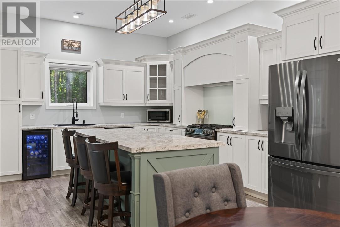 264 Lakeview Drive - 7
