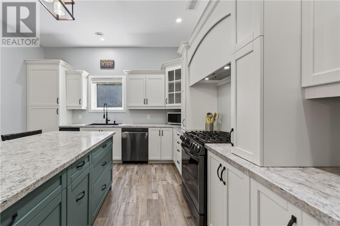 264 Lakeview Drive - 9