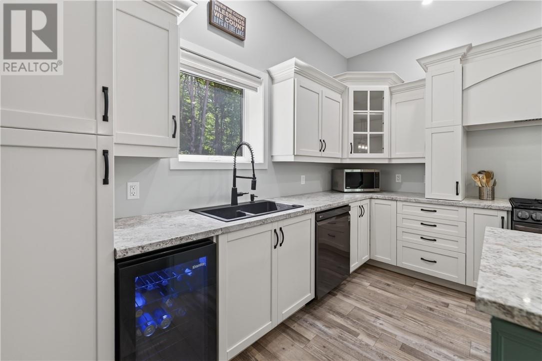 264 Lakeview Drive - 10