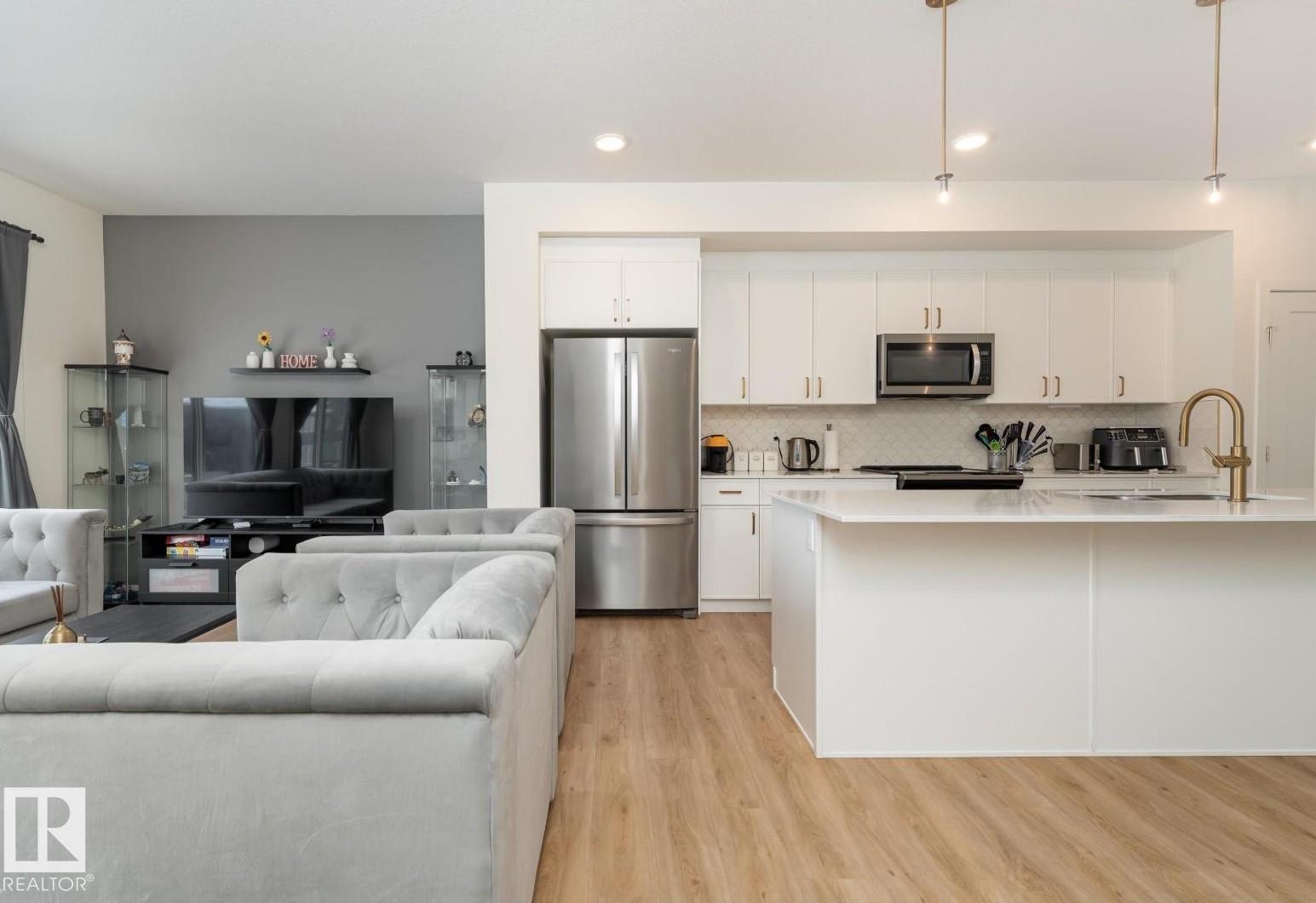 427 39 ST SW - 15