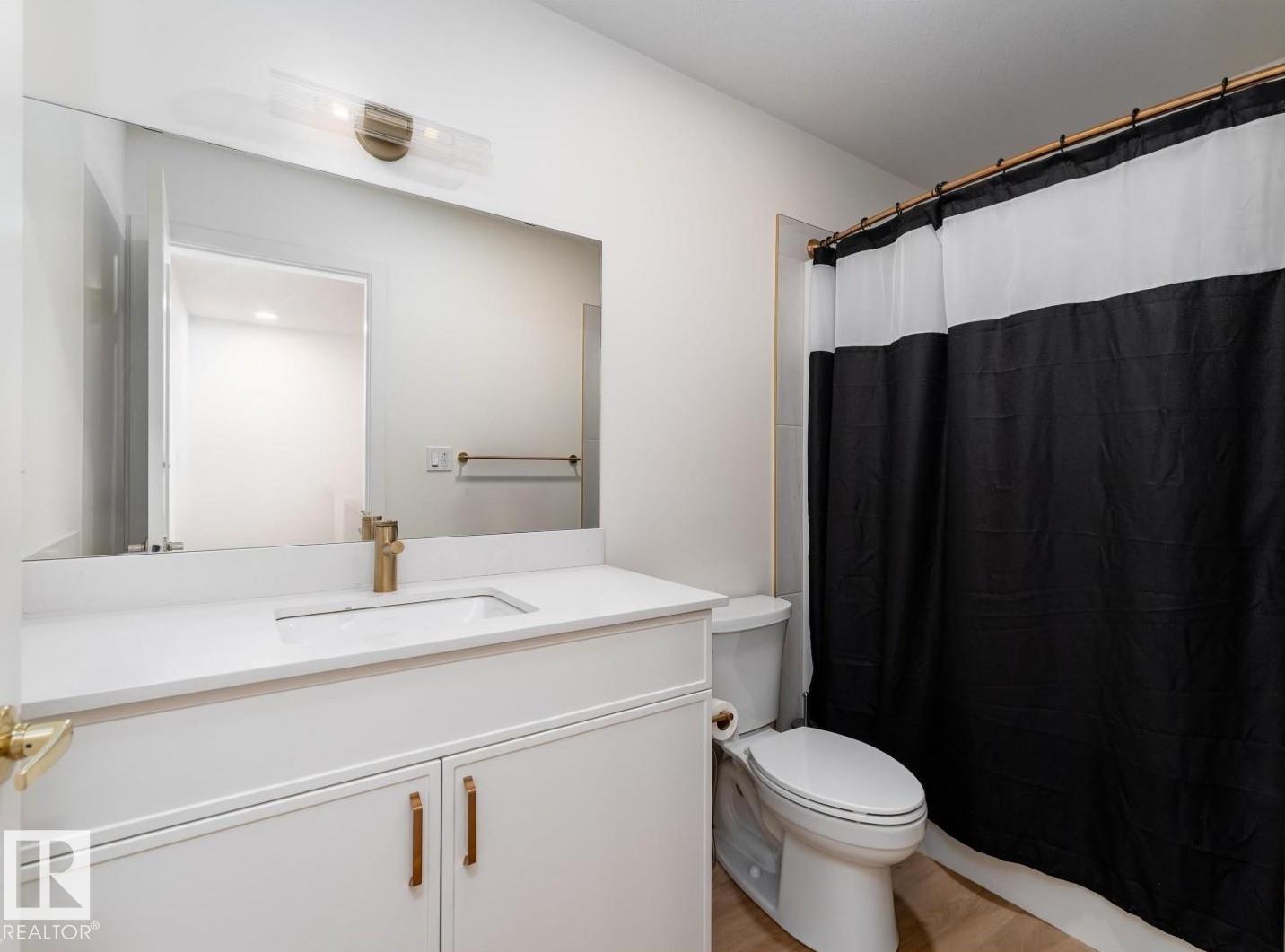 427 39 ST SW - 35
