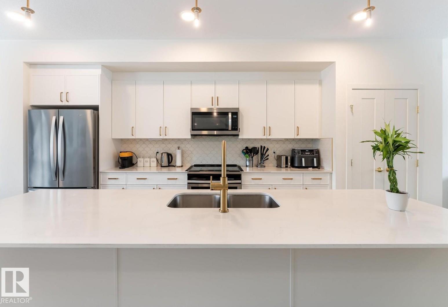 427 39 ST SW - 7