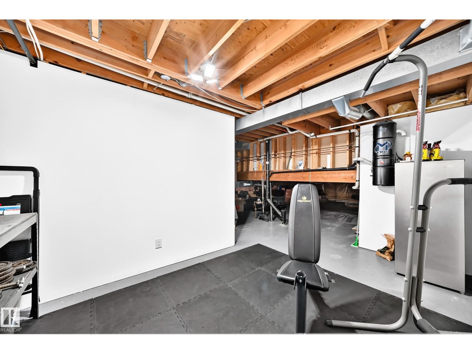 116 HIGHLAND WY - 43