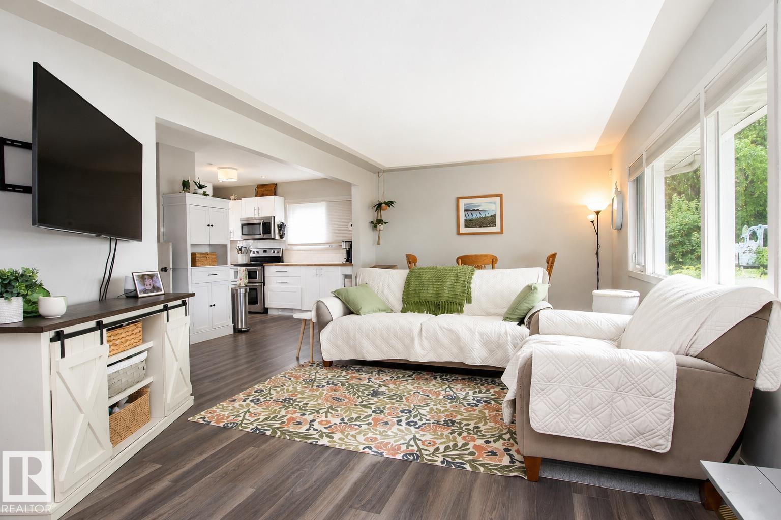 12231 55 ST NW - 2