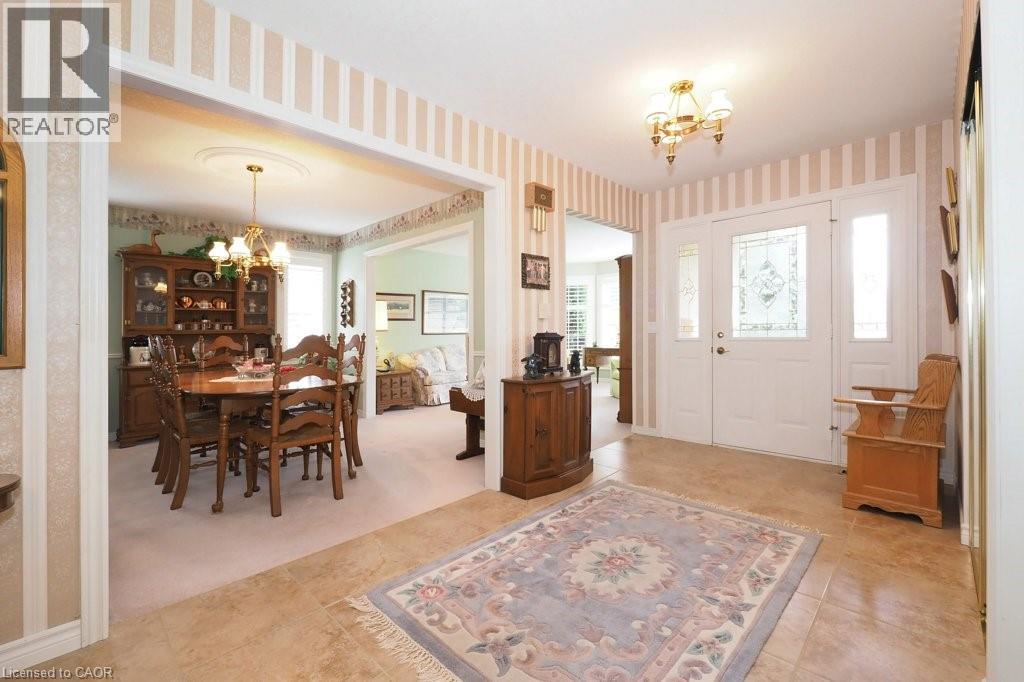 137 FOXBORO Drive - Image 4