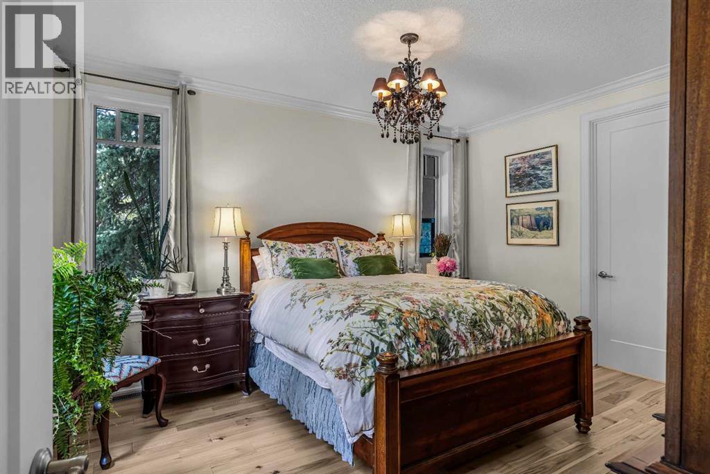 930 9 Street S - 24
