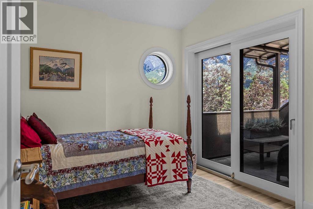 930 9 Street S - 39