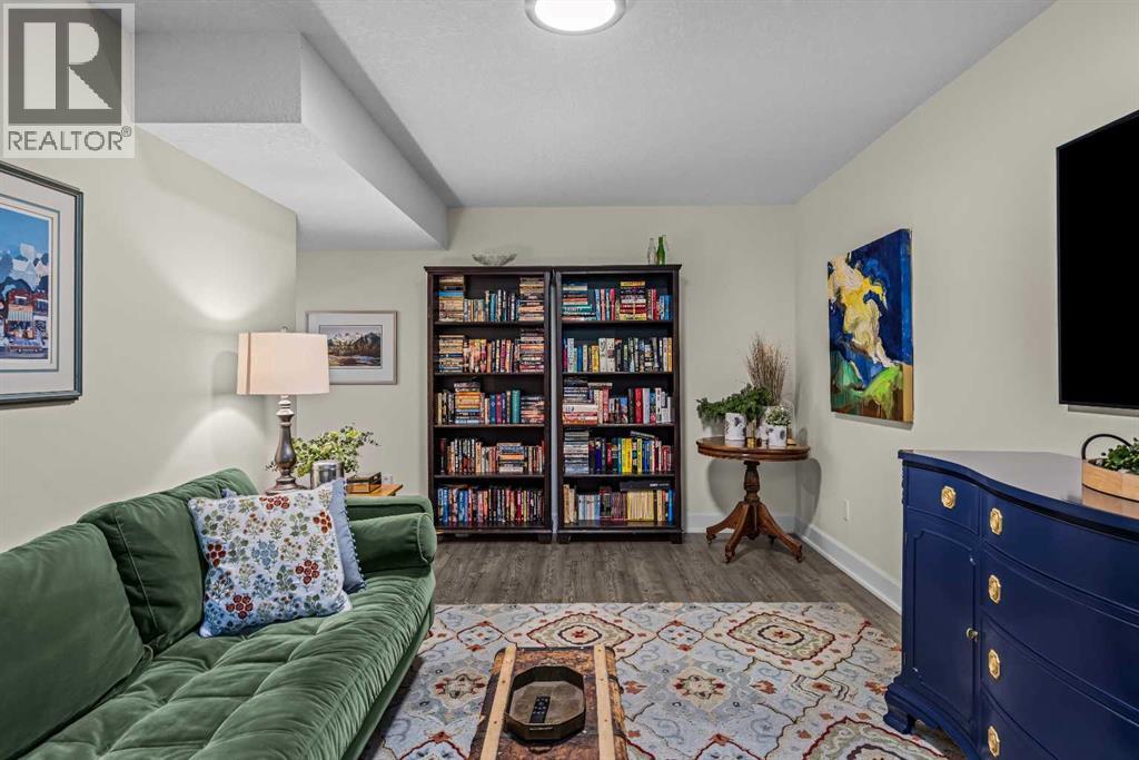 930 9 Street S - 27