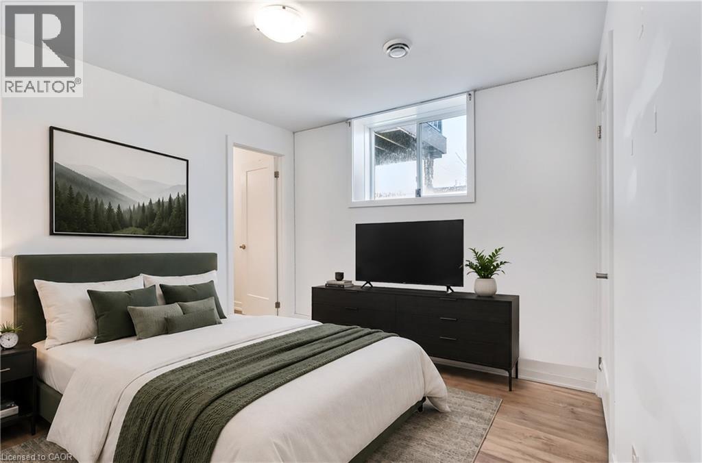 #212 4263 FOURTH Avenue - 6