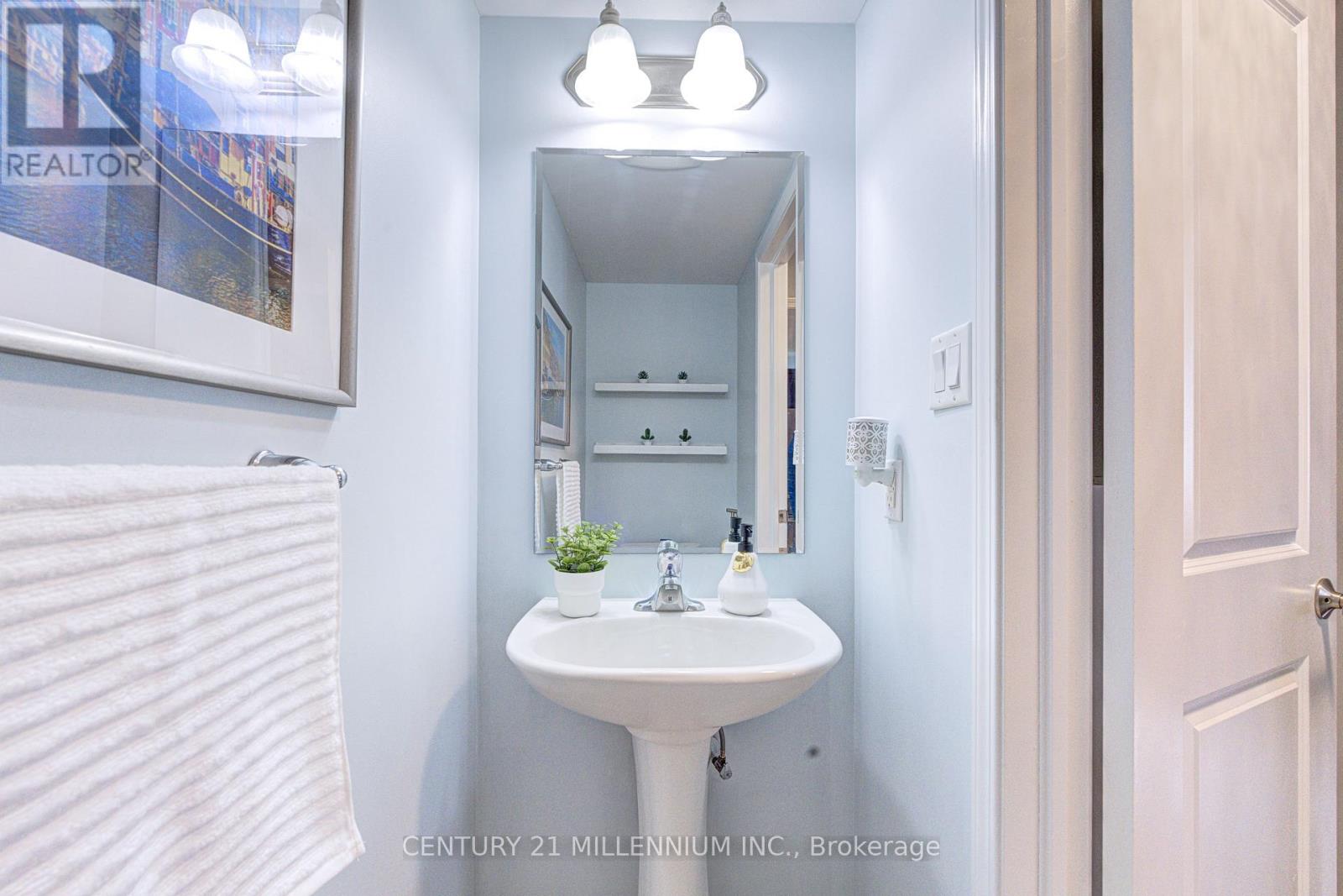17 REICHERT COURT - 10