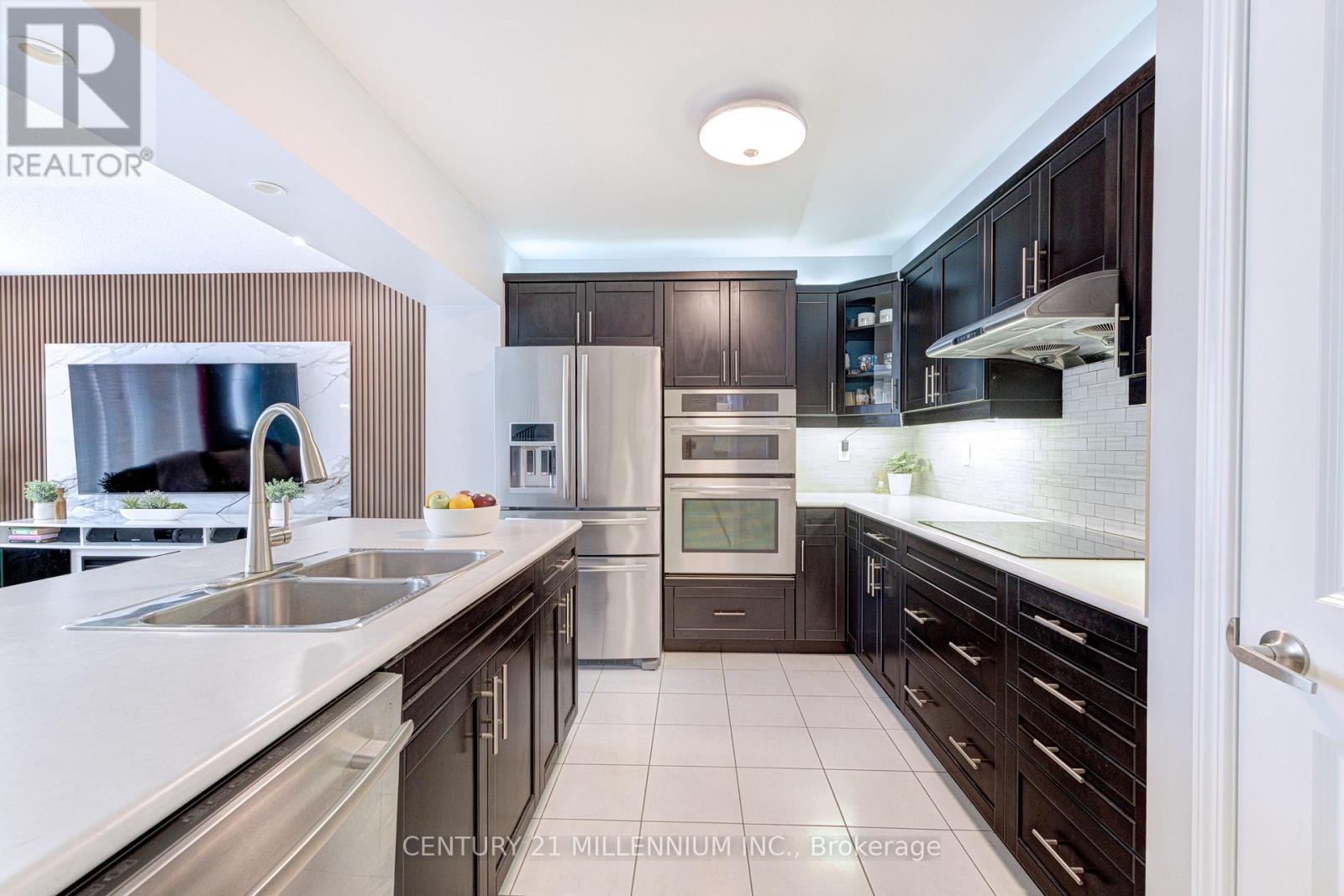 17 REICHERT COURT - 11