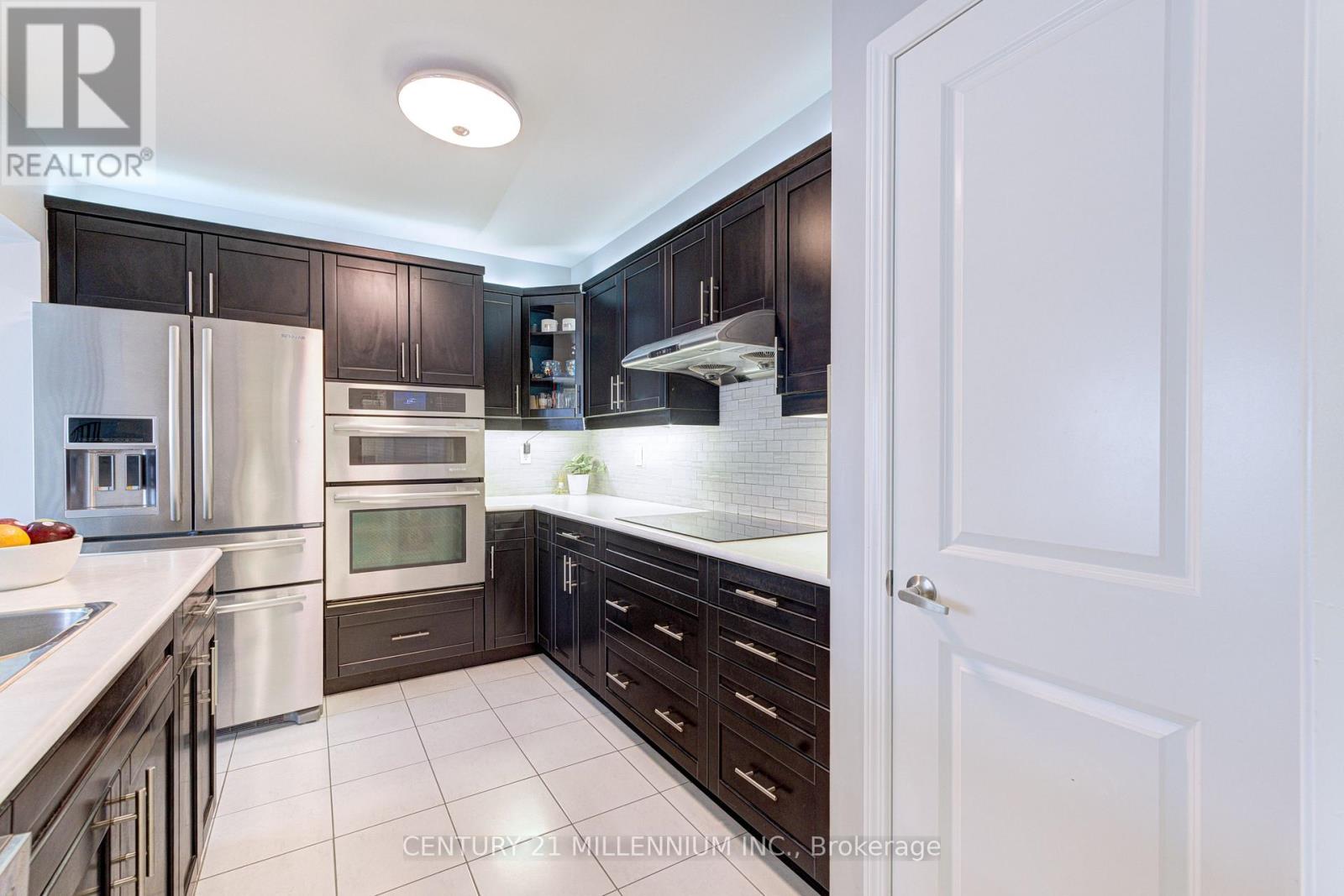 17 REICHERT COURT - 12