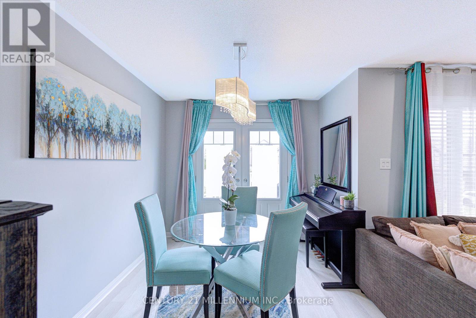 17 REICHERT COURT - 27