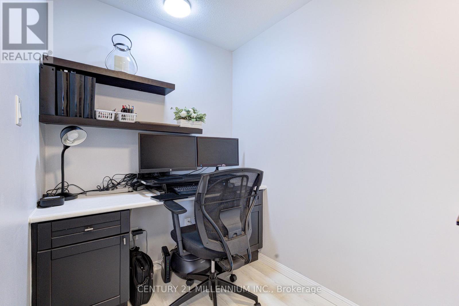 17 REICHERT COURT - 31